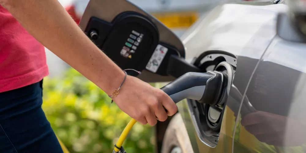 Common Dangerous Charging Mistakes to Avoid